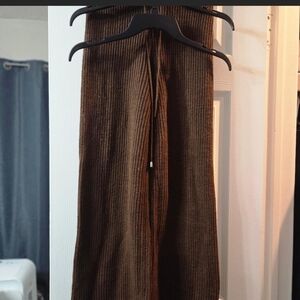 Knitted Ribbed Set in Deep Brown